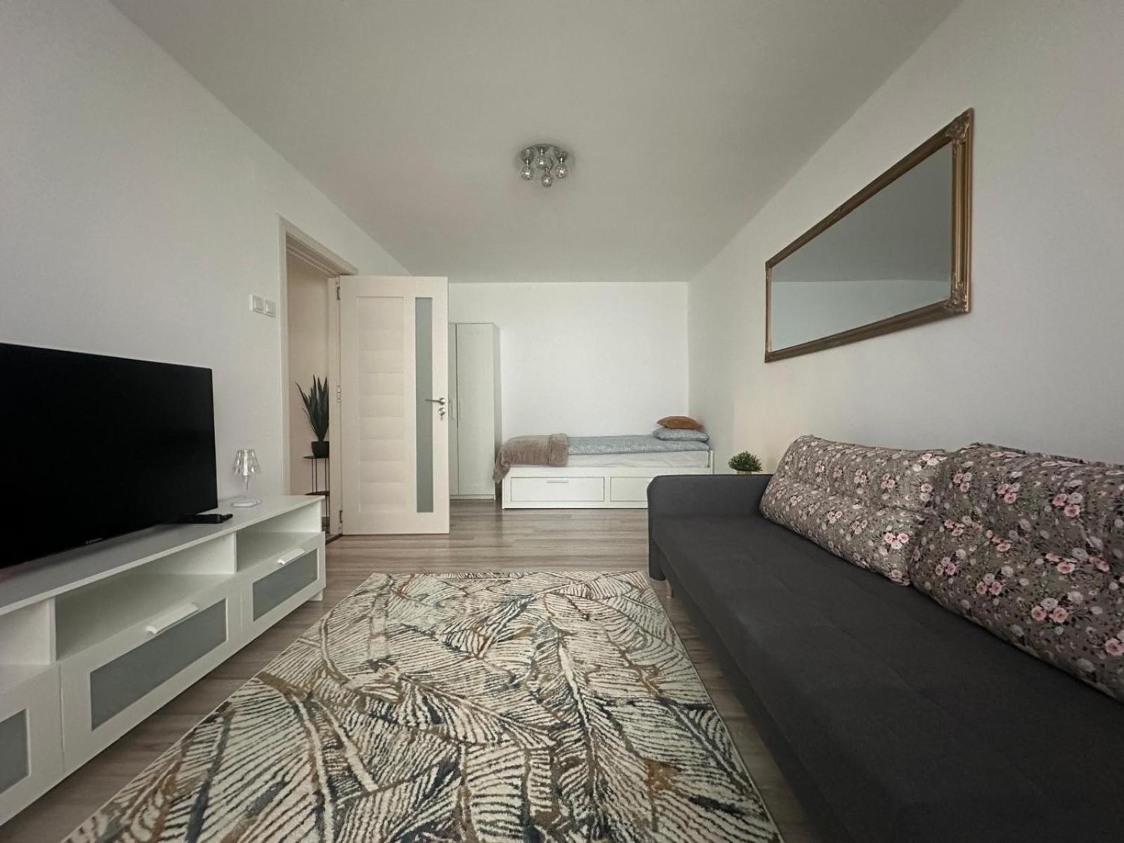 Apartament 2 Cam Cetate อัลบายูเลีย ภายนอก รูปภาพ