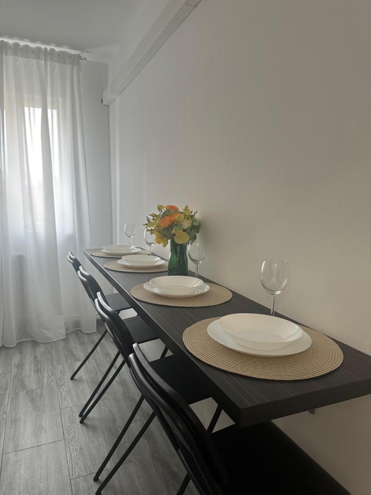 Apartament 2 Cam Cetate อัลบายูเลีย ภายนอก รูปภาพ
